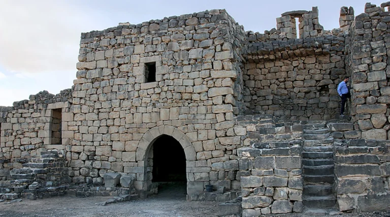 Azraq Tower